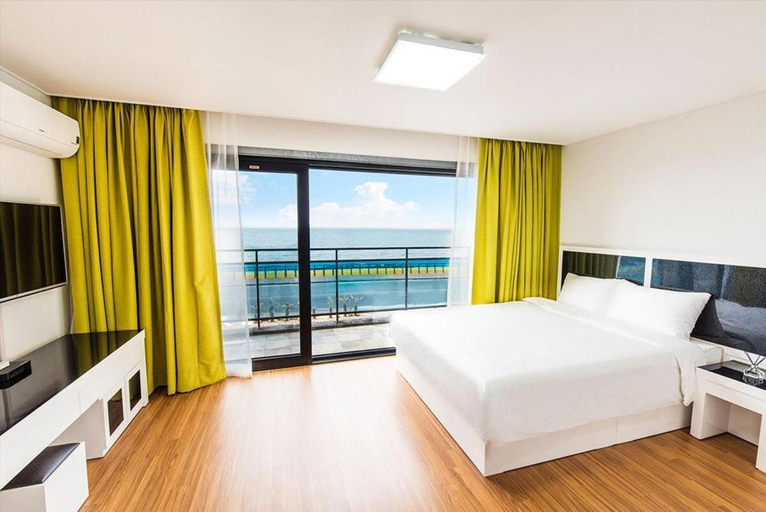 Bedroom 2, Jeju Puti Victor Pension, Jeju