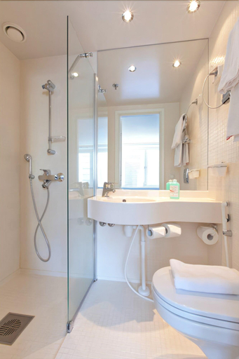 Bathroom 4, Omena Hotel Jyvaskyla, Central Finland