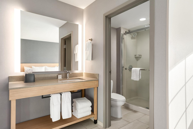 Bathroom 4, Hyatt Place Santa Fe, Santa Fe