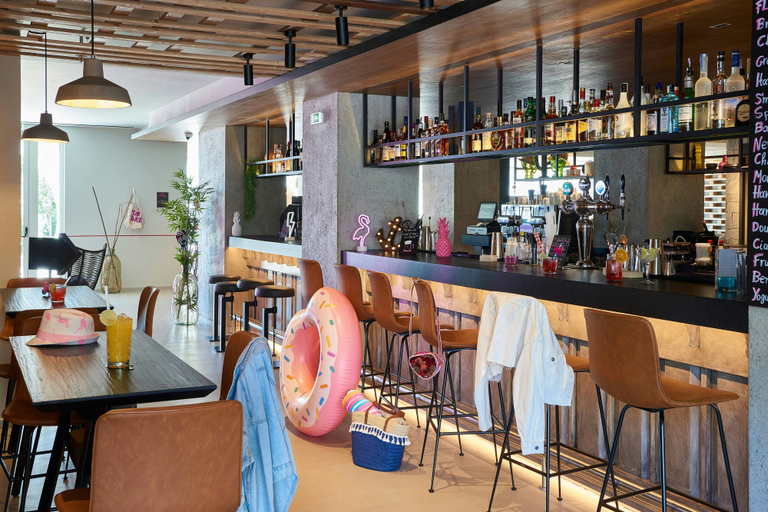 Food & Drinks 5, Moxy Patra Marina, West Greece