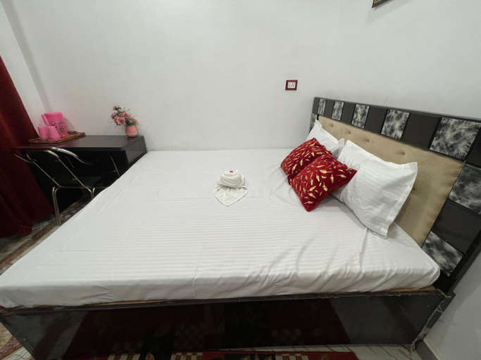 Bedroom 3, Govind Atithi Grah, Faizabad