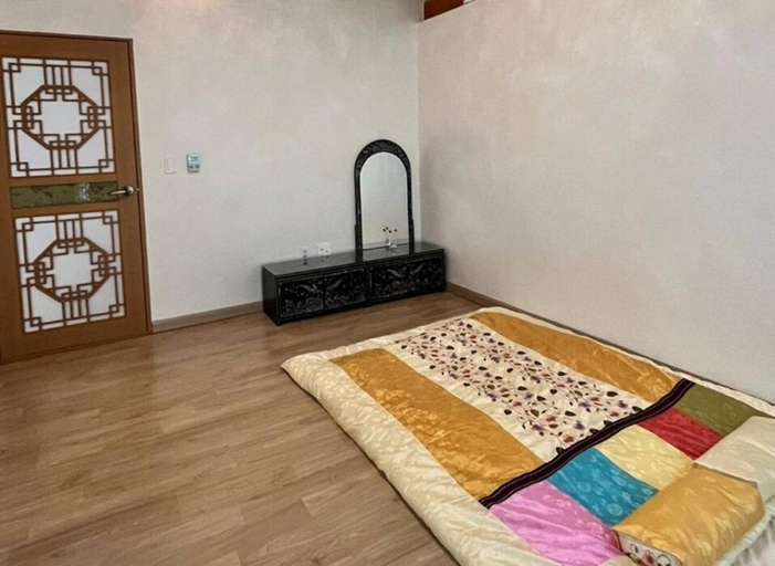 Bedroom 2, wanjuhanog pensyeonhyurim, Wanju