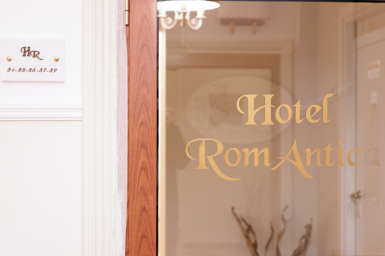 Exterior & Views 2, Hotel RomAntica, Roma