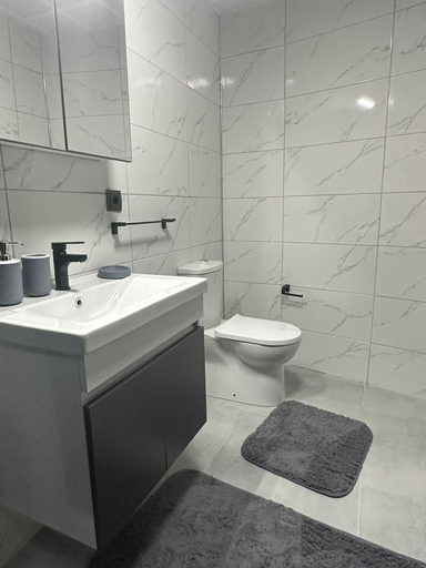 Bathroom 4, Hotel Nil, Ula