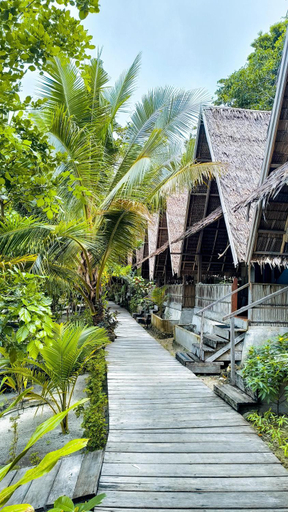 Exterior & Views, Warahnus dive homestay, Raja Ampat