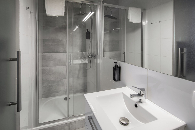 Bathroom 3, Cracow Main Square Apartments, Kraków City