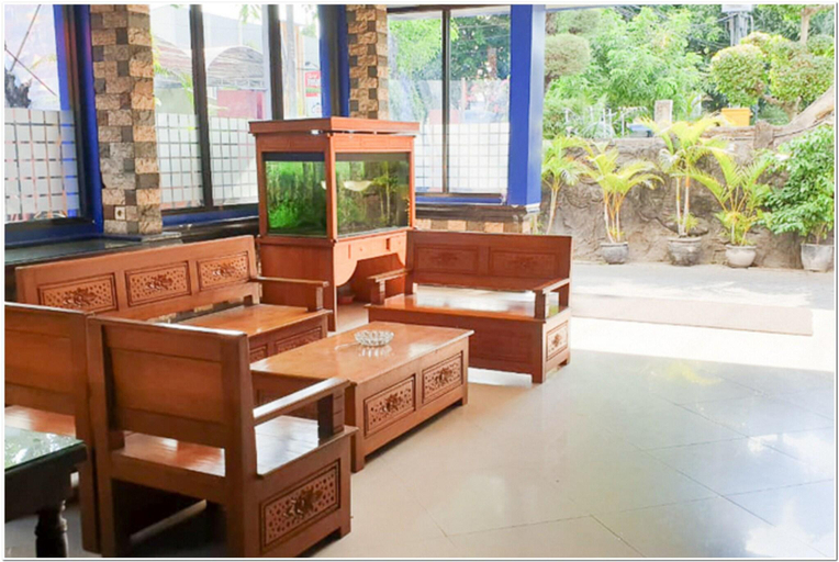 Lobby 3, Formerly RedDoorz near Bojonegoro Train Station, Bojonegoro