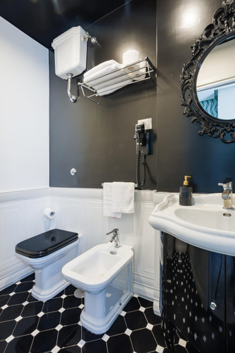 Bathroom 3, Weaver Suites By Dimorra, Napoli