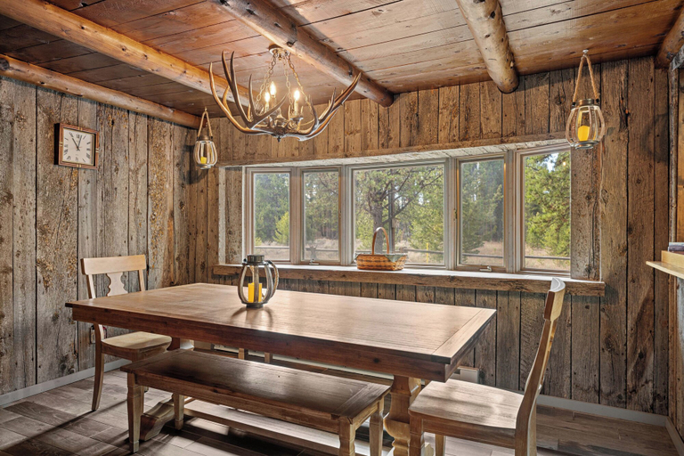 Dining room 3, The Moose Bunkhouse, Gallatin