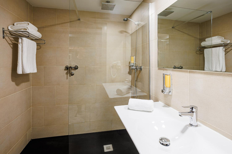 Bathroom 2, Hotel H2 Avila, Ávila