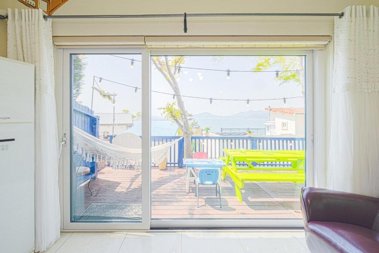 Others 5, Namhae arahil pension, Namhae