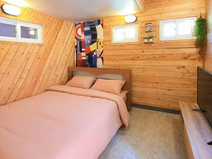 Bedroom 2, Uljeon 56 Pension, Danyang