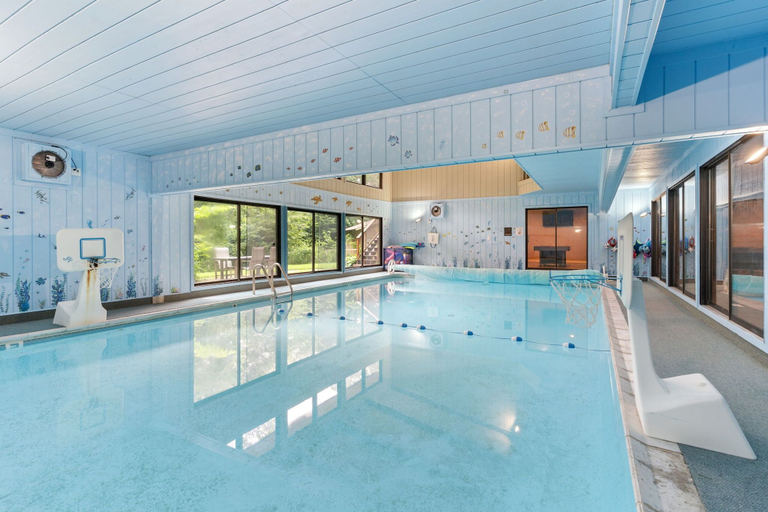 Sport & Beauty 1, Rum River Resort In-home Pool & Sauna, Anoka