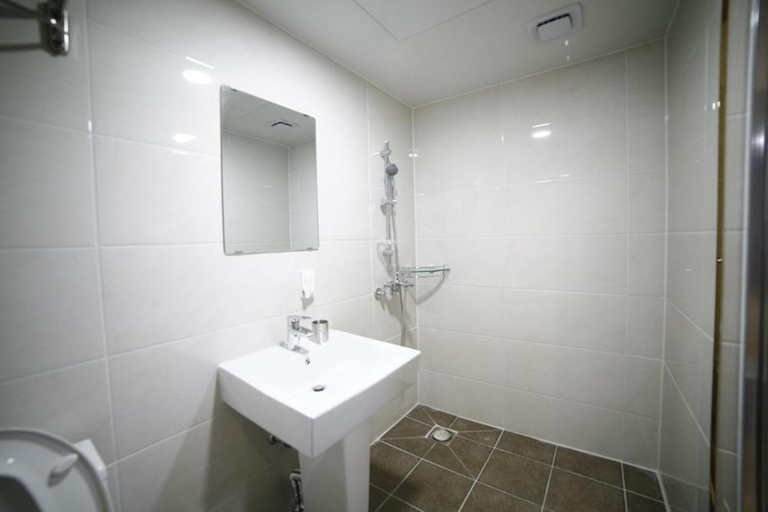 Bathroom, Muan Viento Sol Beach Pension, Muan