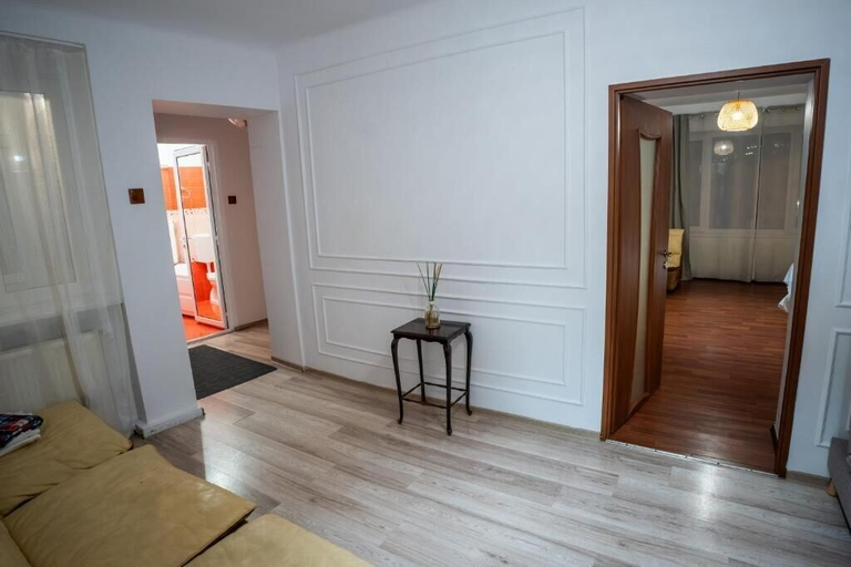 Interior 4, Barrique Eminescu 14, Brasov