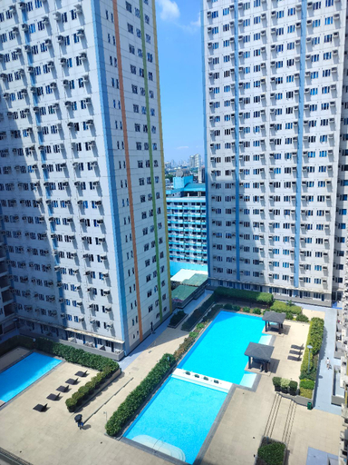 Swimming pool 5, Spacious Condo in Quezon City with City Views, Quezon City