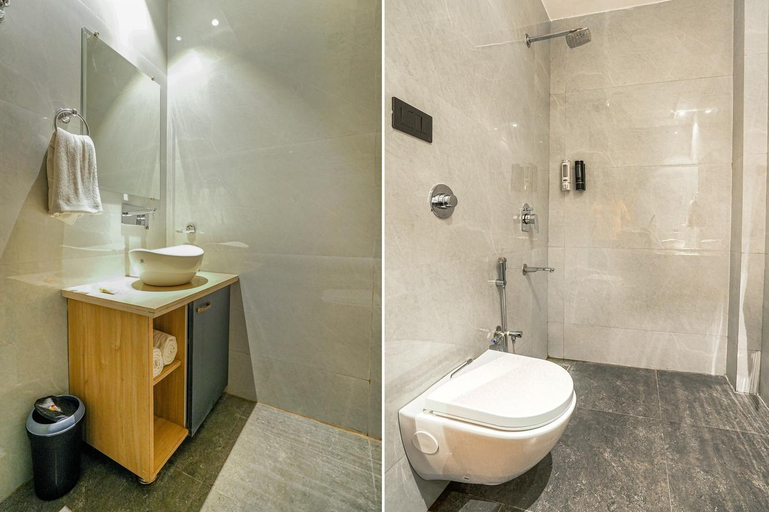 Bathroom 4, Grand Cabbana by White Panda Hotels, Amritsar