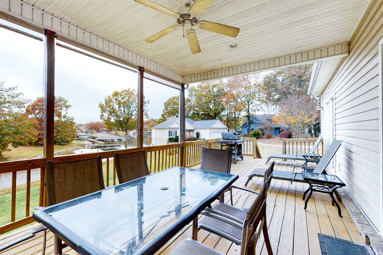 Outdoor dining 3, Orr at Waterways - Great Home With Powered Dock, Boat Launch, Outdoor Pool, & Beach, Bedford
