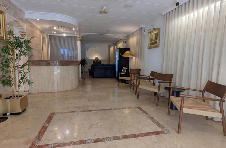 Public Area, Hotel Medium Claramar, Girona