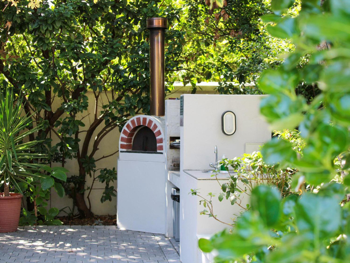 Others 4, Oak Manor, City of Cape Town