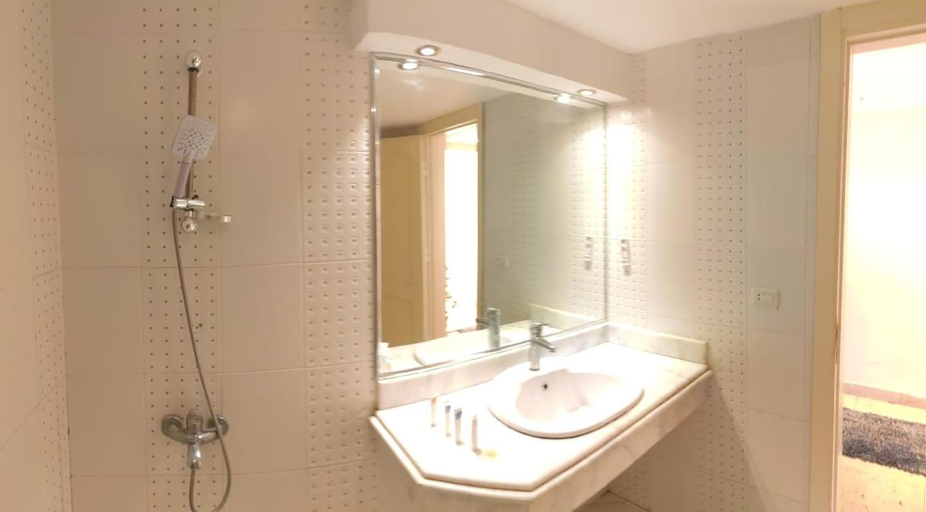 Bathroom 3, Palma Resort, Al-Ghurdaqah