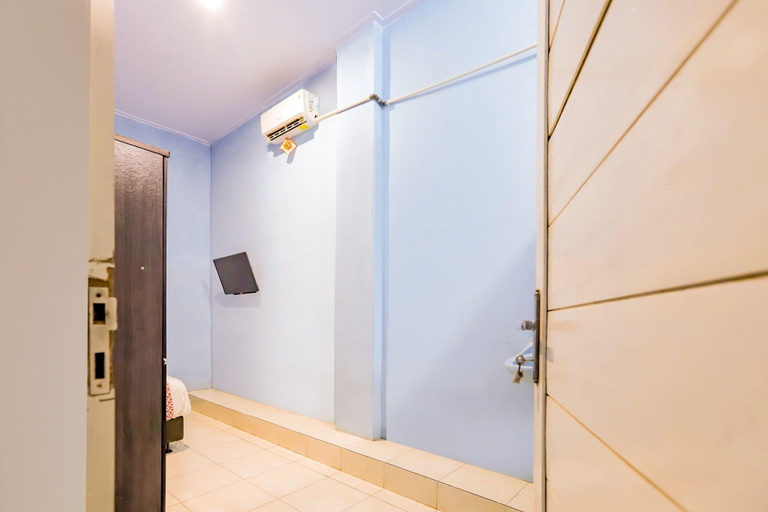 Bathroom 4, 90009 Faster Inn 1, Deli Serdang