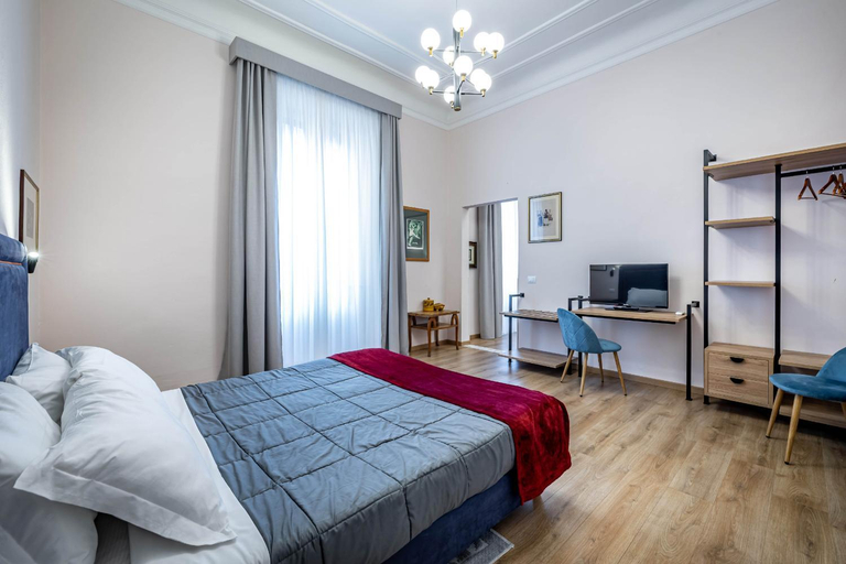 Bedroom 5, Mantellate 9, Florence