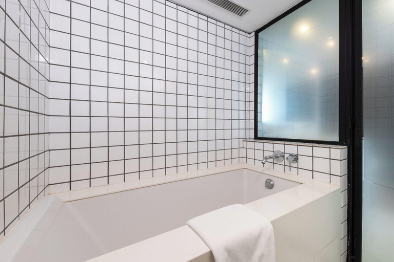 Bathroom 5, Habyt Austin Avenue, Kowloon