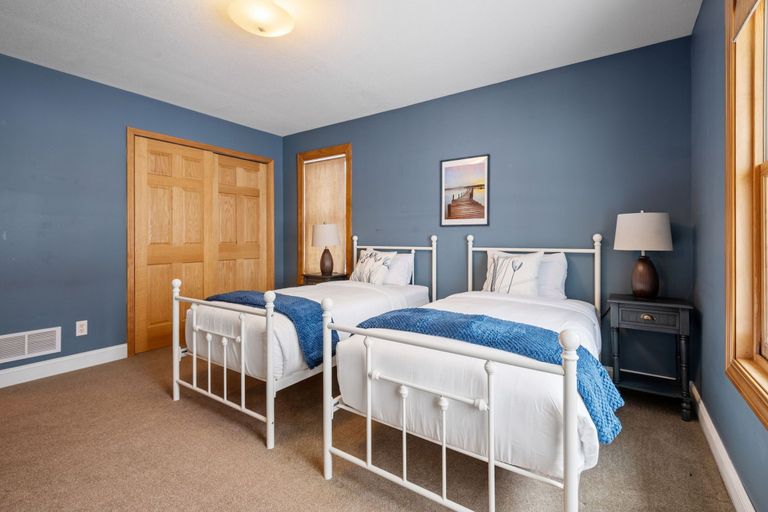 Bedroom 3, Minnetonka Dream, Hennepin