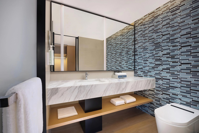 Bathroom 2, Fairfield By Marriott Shangrao Xinzhou, Shangrao