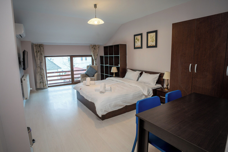 Room 2, Barrique de Mijloc - Breakfast, Brasov