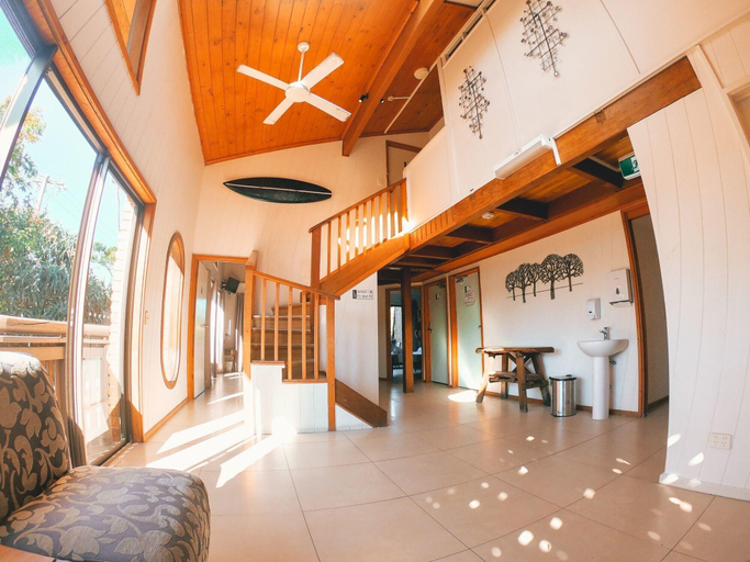 Public Area 2, Aquarius Backpacker Resort, Byron