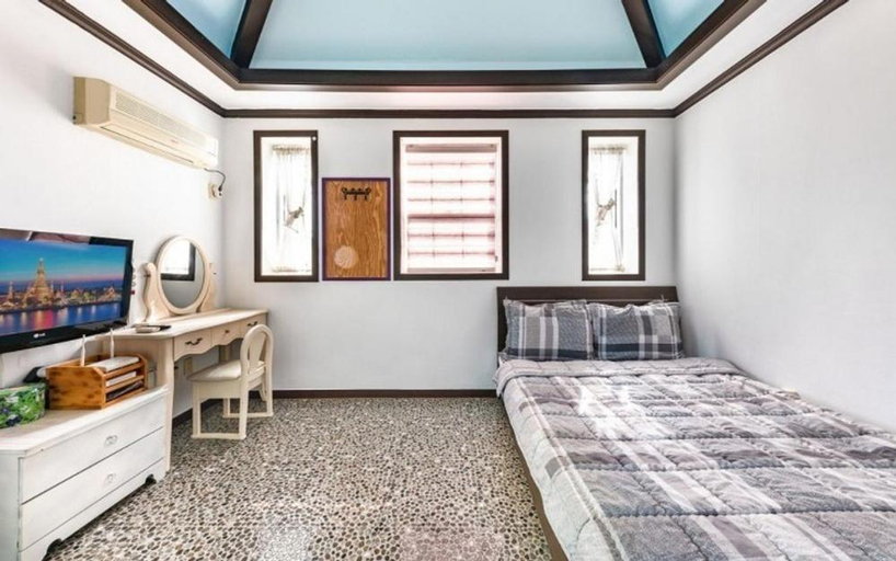 Bedroom 2, Taean seesong pension, Taean