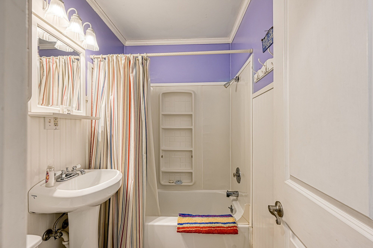 Bathroom 4, Cottage at the Lake - Waterfront Lake-view Home With Dock, Fireplace, Pool Table, Kayaks, & Firepit, Bedford