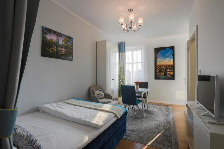 Bedroom 1, Proseco apartments, Ople