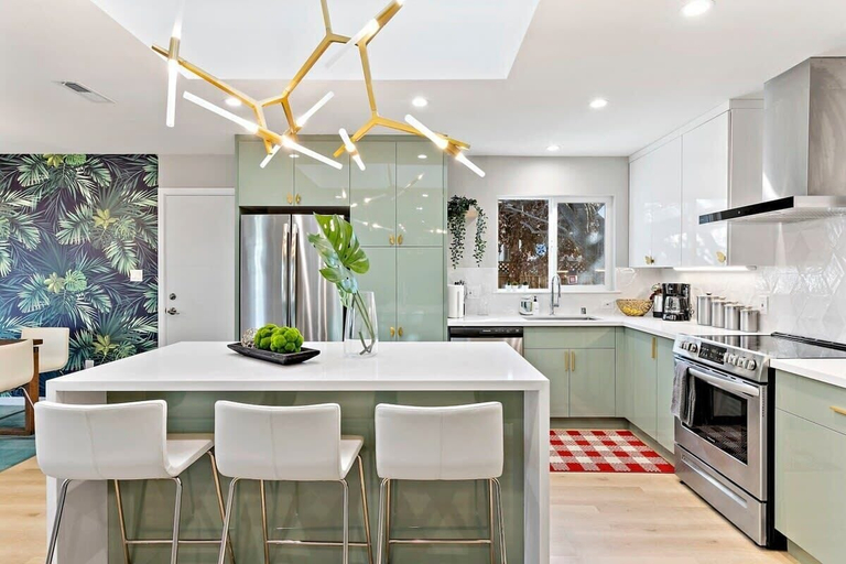 In-room dining 5, @ Marbella Lane - SJ Designer Home 3BR Ldry+p, Santa Clara