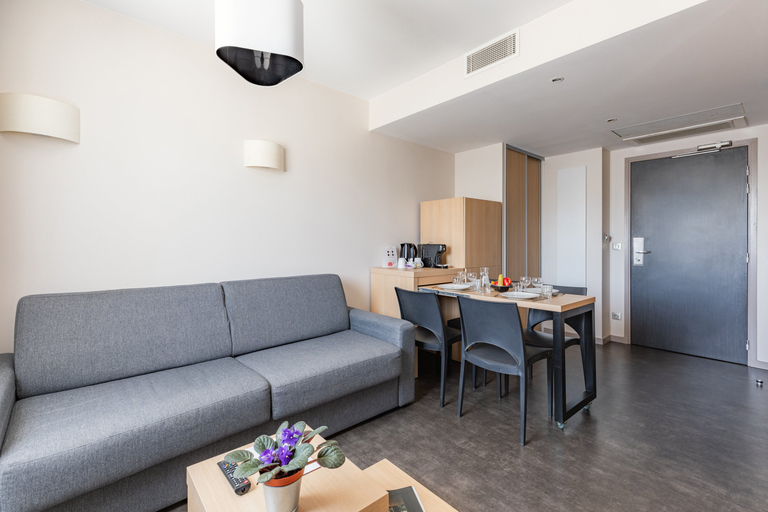 Others 5, Appart City Confort Lyon Cite Internationale, Rhône