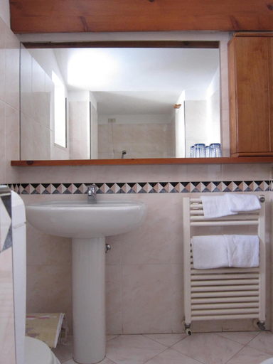 Bathroom 4, Residence Castelli, Aosta