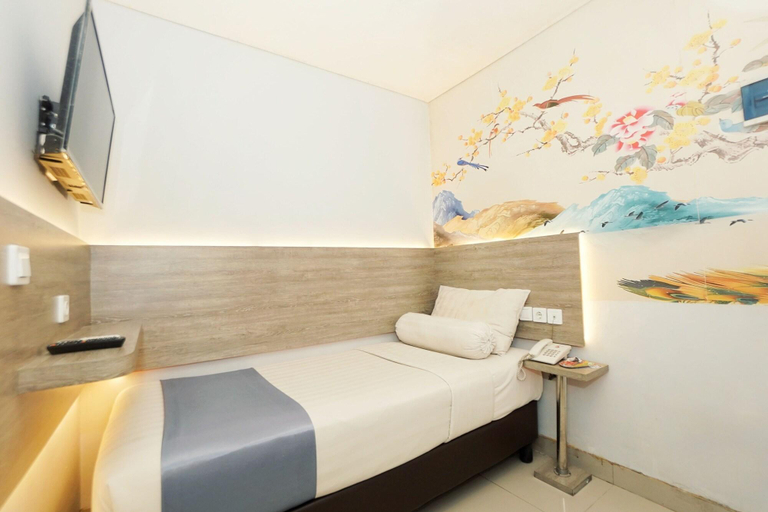Bedroom 5, Front One Budget Hotel Slamet Riyadi Solo, Solo