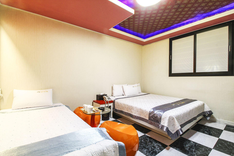 Bedroom 3, Gwangju Sangmu Q, Gwangsan
