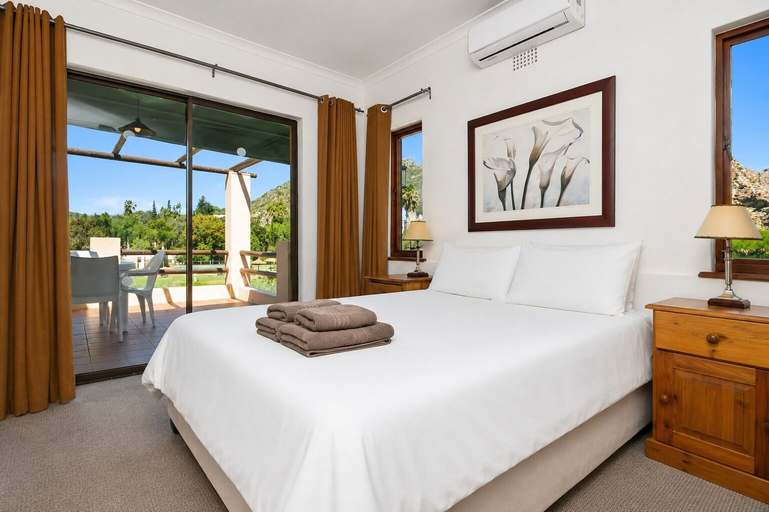 Bedroom 4, Montagu Springs Resort, Cape Winelands