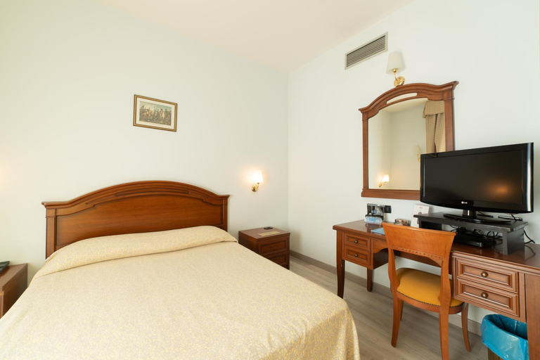Bedroom 2, Hotel Persico's, Bologna