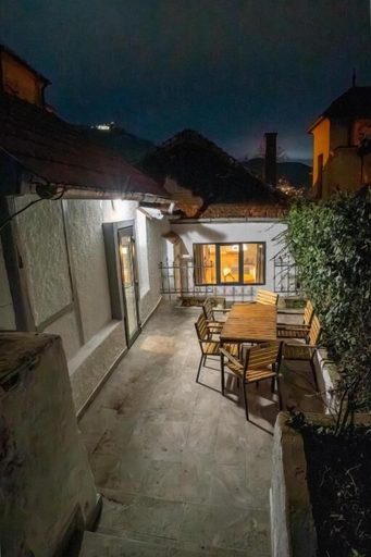 Outdoor dining, Barrique Eminescu 14, Brasov