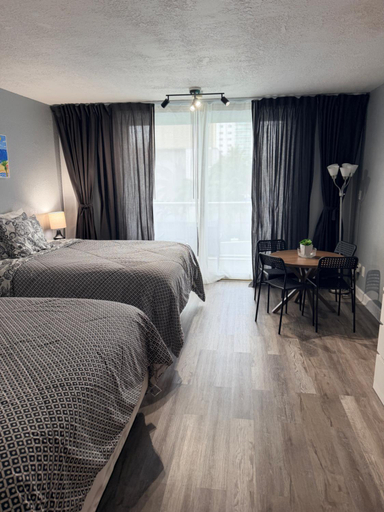 Bedroom, Beach Front Building Studio with Balcony Kitchen Pool Gym direct Beach Access in Sunny Isles Beach M, Miami-Dade
