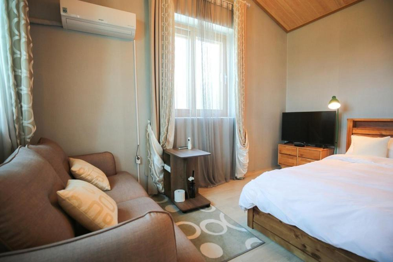Bedroom 2, Poolip Family House(2020.07 OPEN), Gapyeong