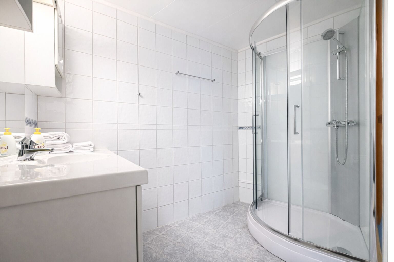 Bathroom 4, Hotel Svartisen, Rana