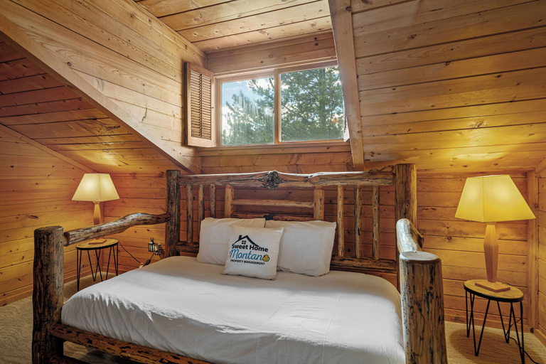 Room 4, The Moose Bunkhouse, Gallatin