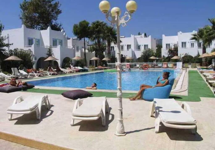 Pool 2, MB141, Bodrum