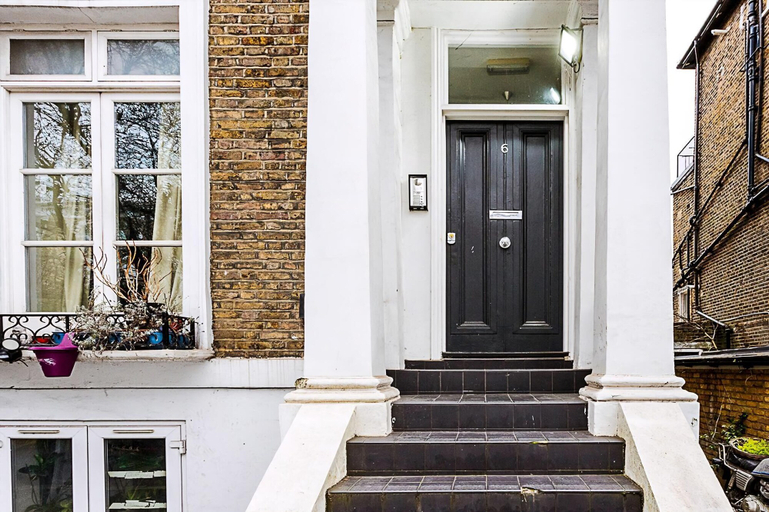 Exterior & Views 2, Chic Gunter Grove Flat - London Retreat, London