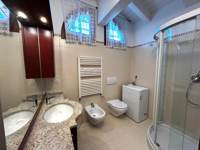Bathroom 2, Corte San Marco, Gorizia